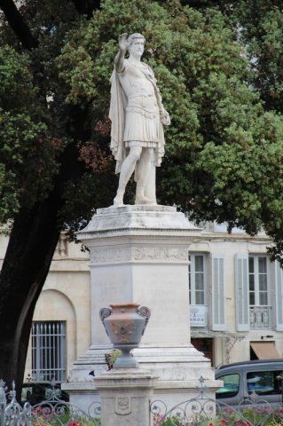 nimes_56