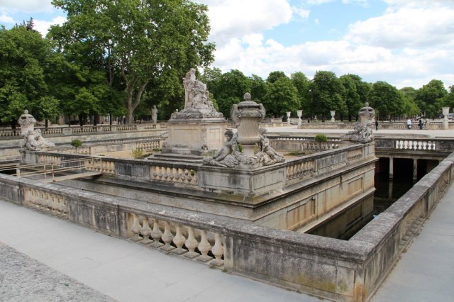 nimes_72