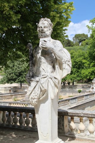 nimes_76