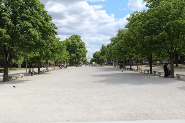 nimes_80